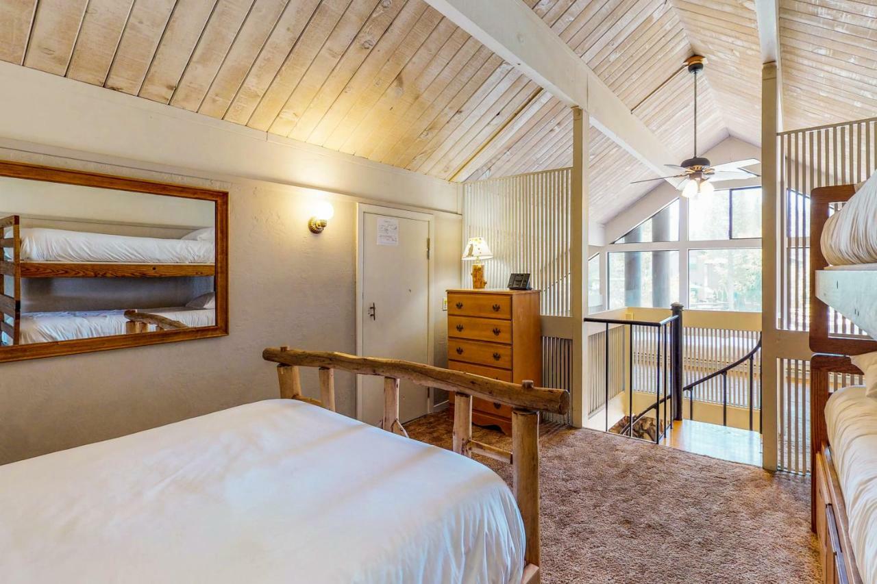 Waterfront Apres' Ski Cabin Villa South Lake Tahoe Bagian luar foto