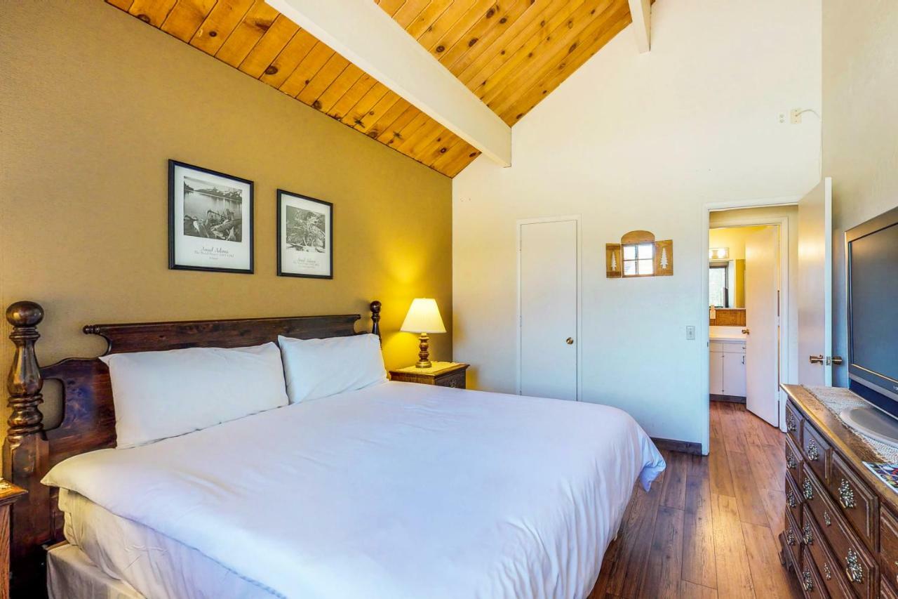 Waterfront Apres' Ski Cabin Villa South Lake Tahoe Bagian luar foto