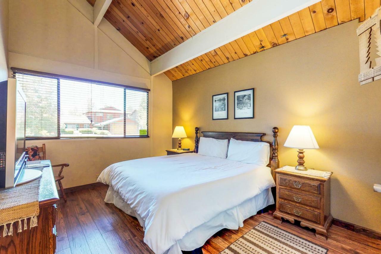 Waterfront Apres' Ski Cabin Villa South Lake Tahoe Bagian luar foto