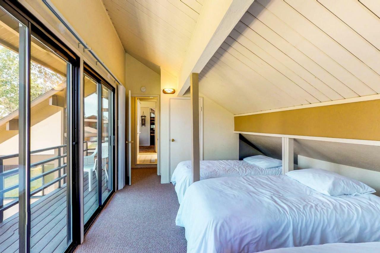 Waterfront Apres' Ski Cabin Villa South Lake Tahoe Bagian luar foto